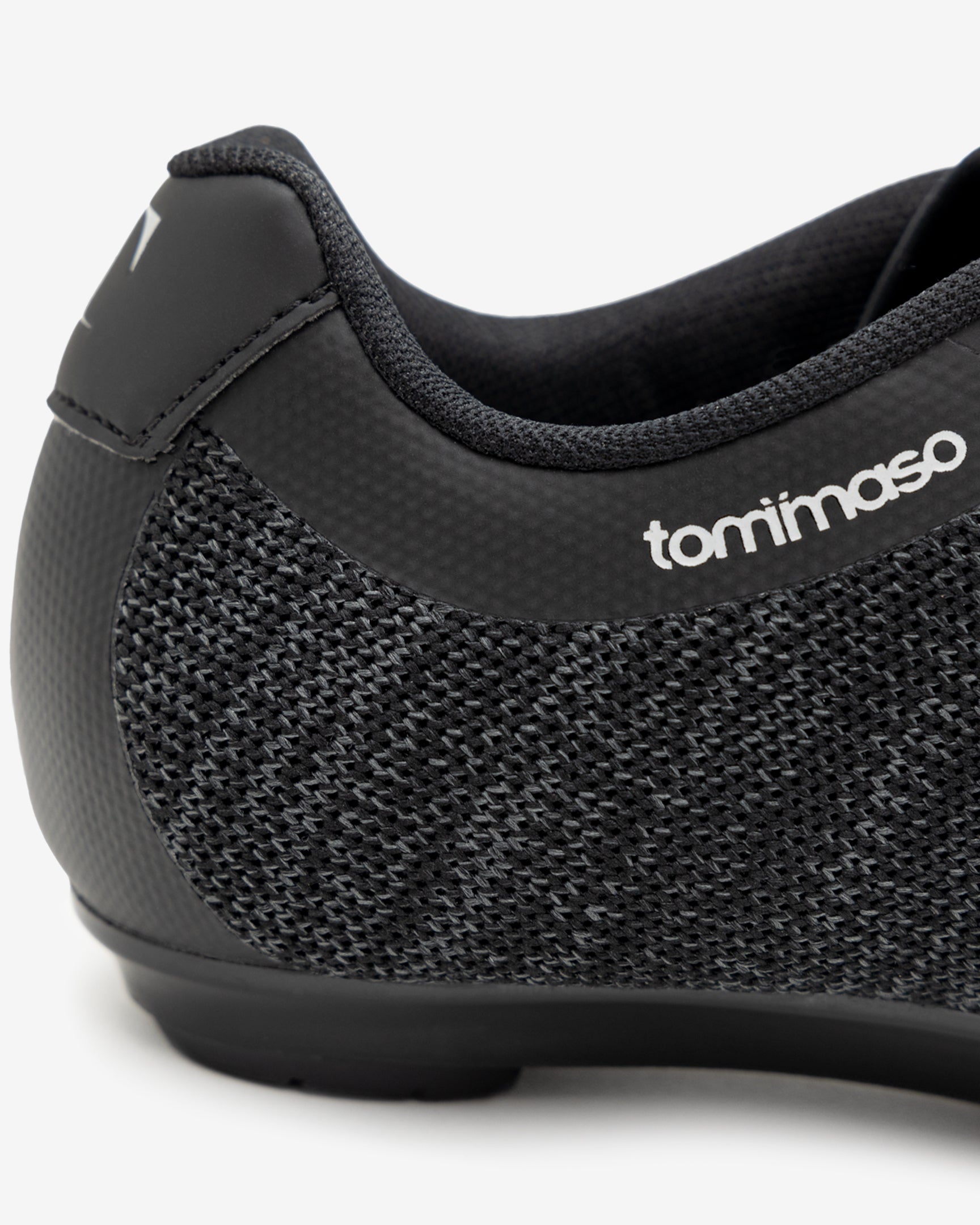 Strada Aria - Indoor Cycling / SPD Cleats Included
