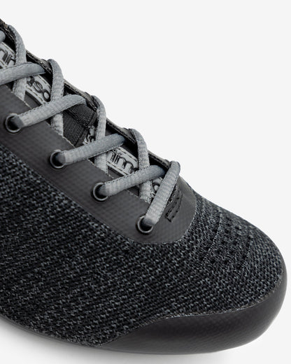 Strada Aria - Indoor Cycling / SPD Cleats Included